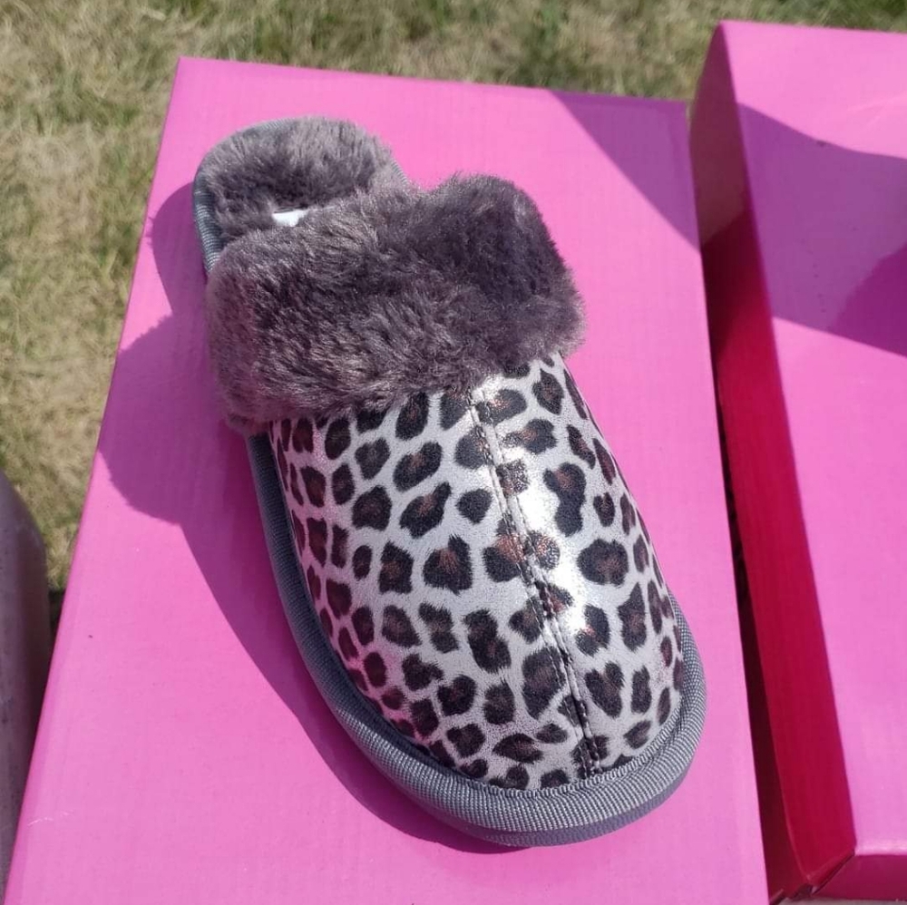 Silver leopard slippers nib corkys Size 6,10 And 11